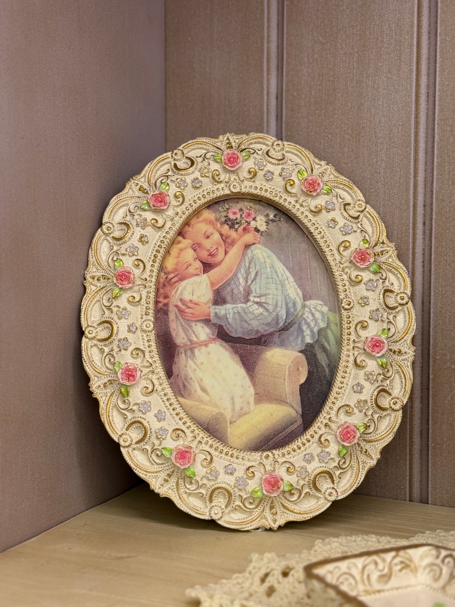Resin oval Frame