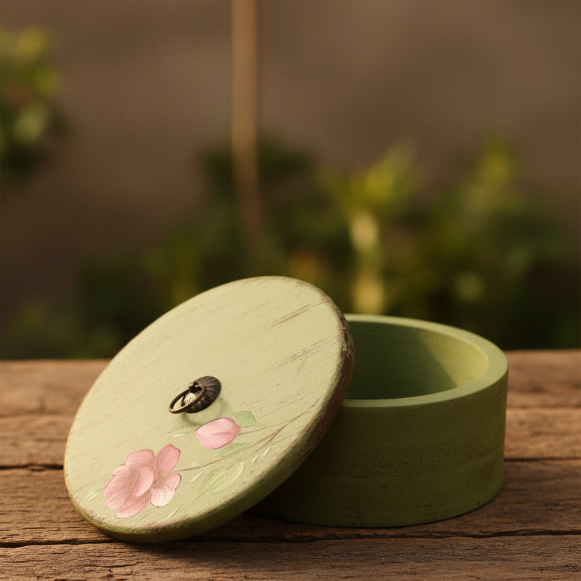 Green round box