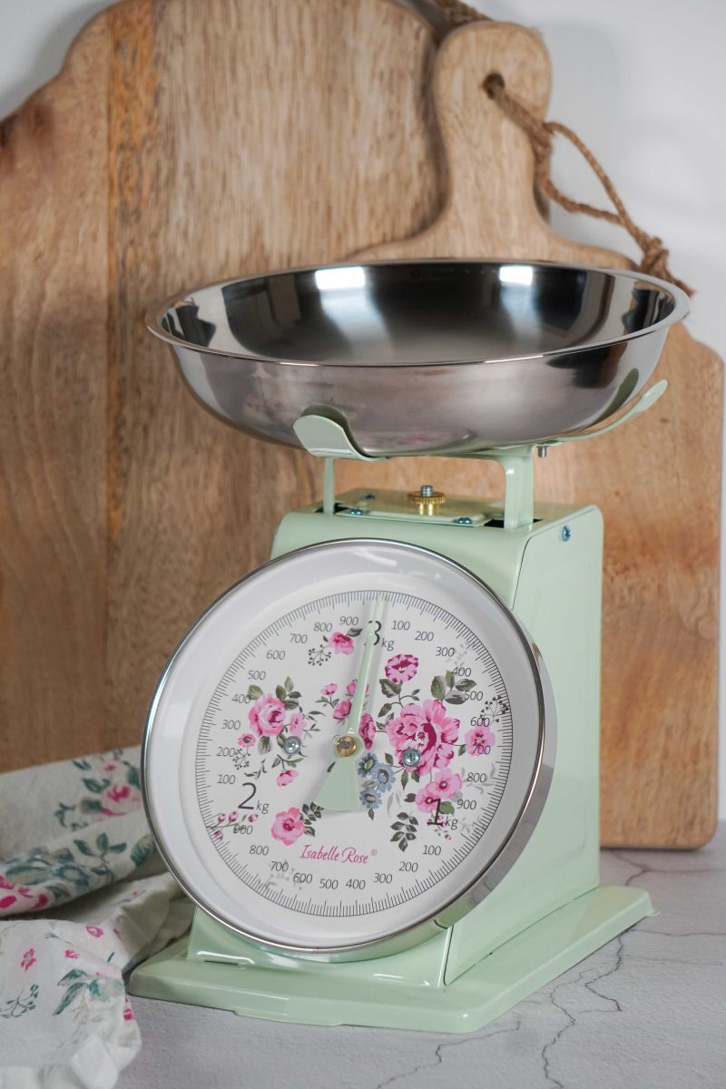 Retro kitchen scale Lisa light green 3 kg Isabelle Rose