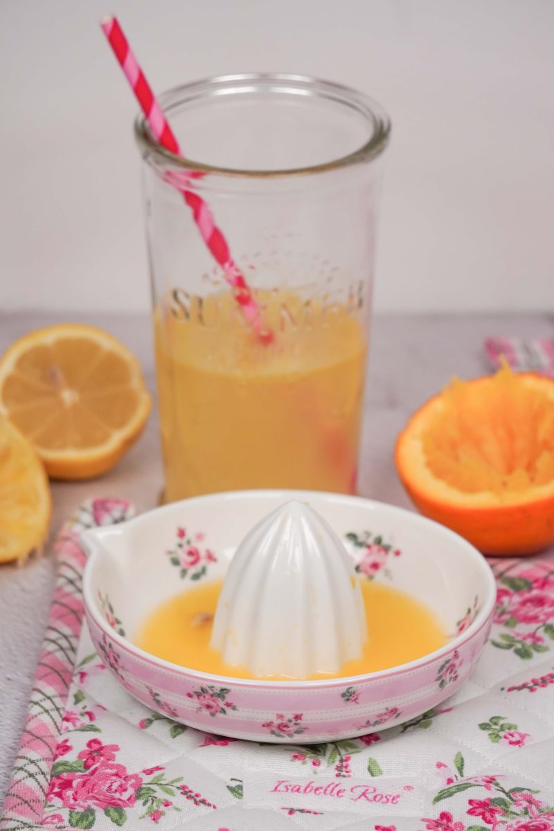 Porcelain citrus presser Bella stripes Isabelle Rose